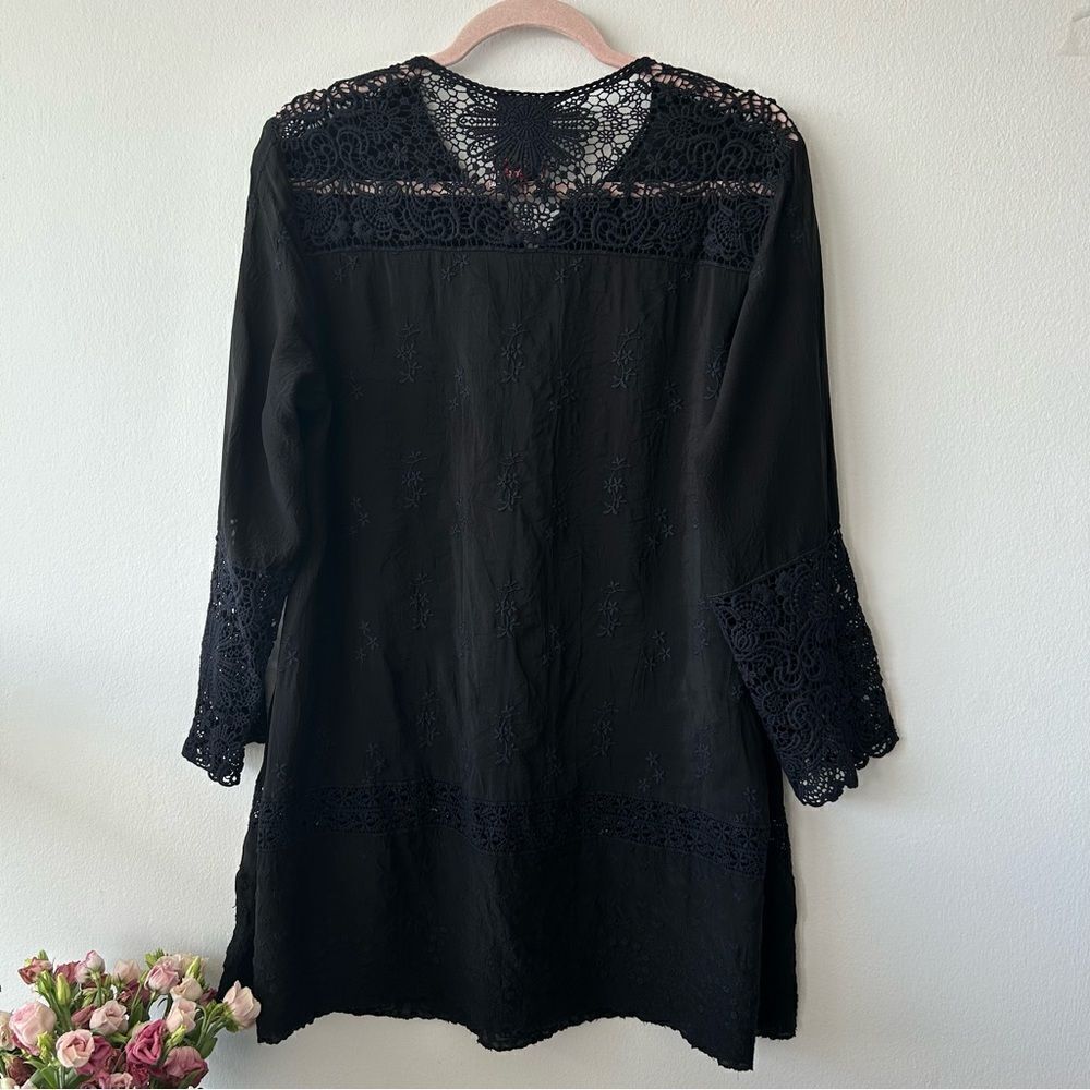 Johnny Was Top Embroidered Crochet Lace Tunic - Picture 6 of 9